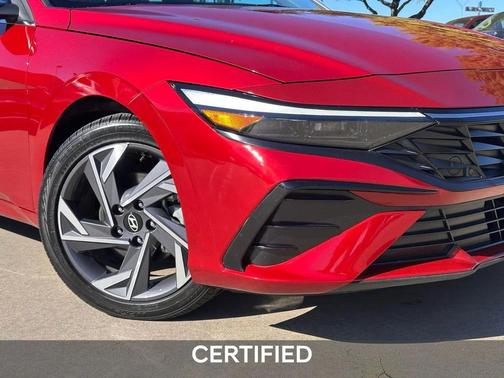 2025 Hyundai ELANTRA SEL