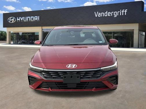 2025 Hyundai ELANTRA SEL