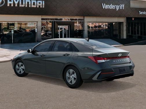2025 Hyundai ELANTRA SE