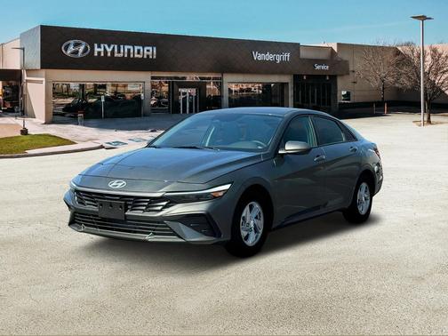 2025 Hyundai ELANTRA SE