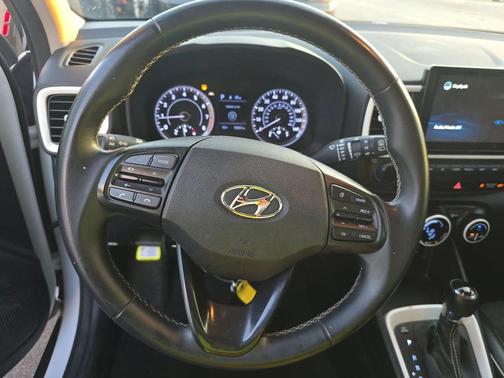 2022 Hyundai VENUE Limited