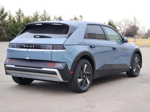 2026 Hyundai IONIQ 5 SE