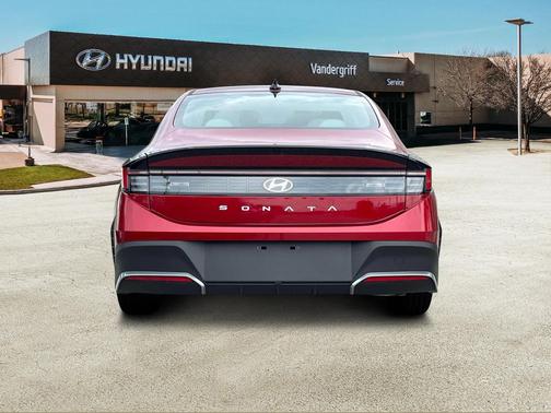 2025 Hyundai SONATA SE