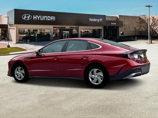 2025 Hyundai SONATA SE