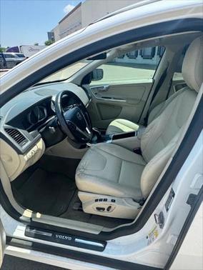 2015 Volvo XC60 T5 Platinum