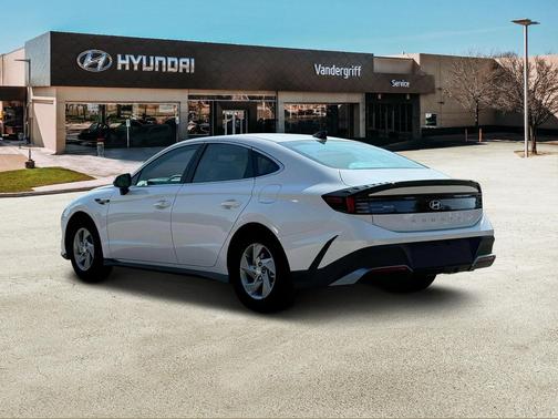2025 Hyundai SONATA SE