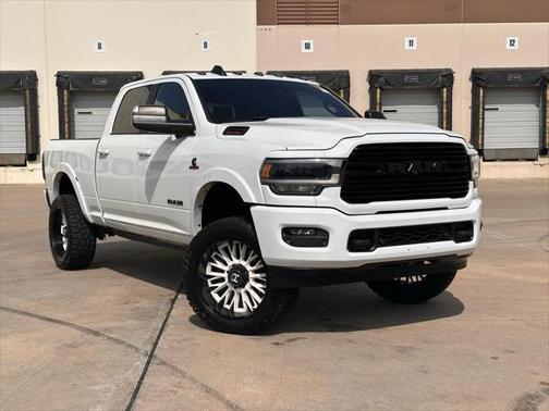 2019 RAM 2500 Laramie Crew Cab 4x4 6'4' Box