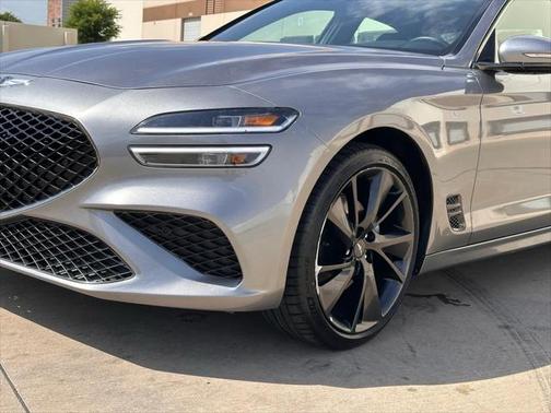 2023 Genesis G70 2.0T RWD