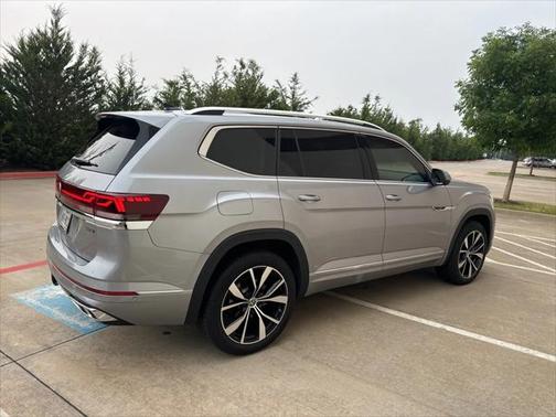 2025 Volkswagen Atlas 2.0T SEL Premium R-Line 4MOTION