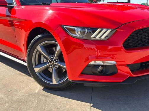 2016 Ford Mustang V6