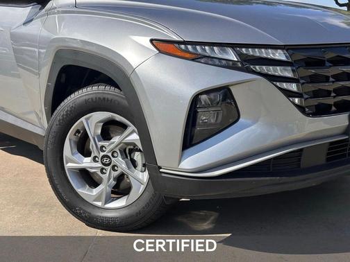 2023 Hyundai TUCSON SE