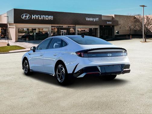 2025 Hyundai SONATA SEL