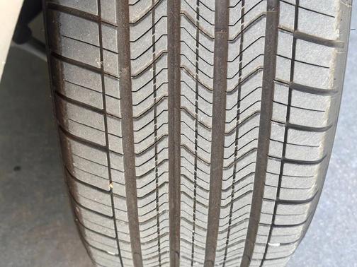 2024 Genesis GV60 Standard RWD