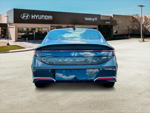 2025 Hyundai SONATA Hybrid SE