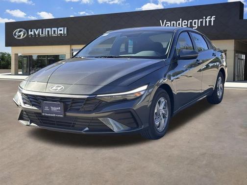 2026 Hyundai ELANTRA SE