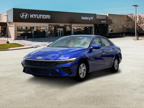 2025 Hyundai ELANTRA SE