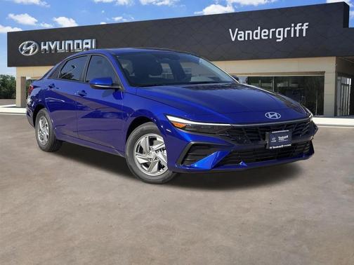 2025 Hyundai ELANTRA SE