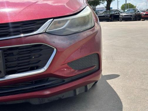 Cajun Red Tintcoat 2018 Chevrolet Cruze LT