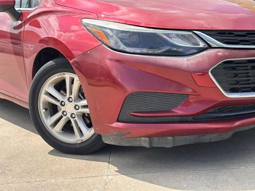 Cajun Red Tintcoat 2018 Chevrolet Cruze LT