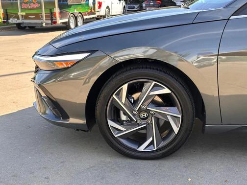 2025 Hyundai ELANTRA HEV Limited