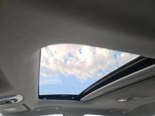 2025 Hyundai ELANTRA HEV Limited