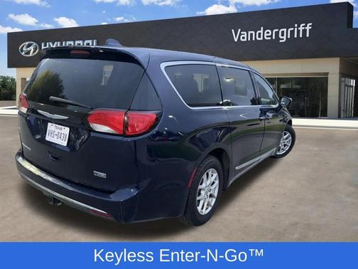 2017 Chrysler Pacifica Touring