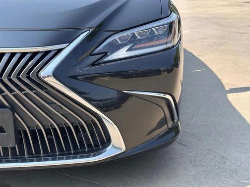 2019 Lexus ES 350 Base