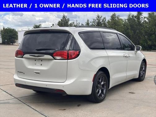 2020 Chrysler Pacifica Touring-L Plus