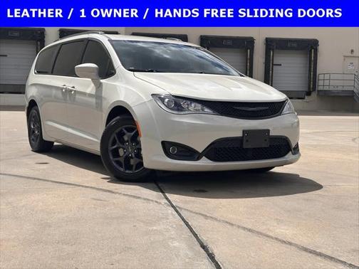 2020 Chrysler Pacifica Touring-L Plus