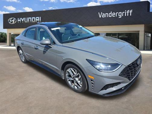 2022 Hyundai SONATA SEL