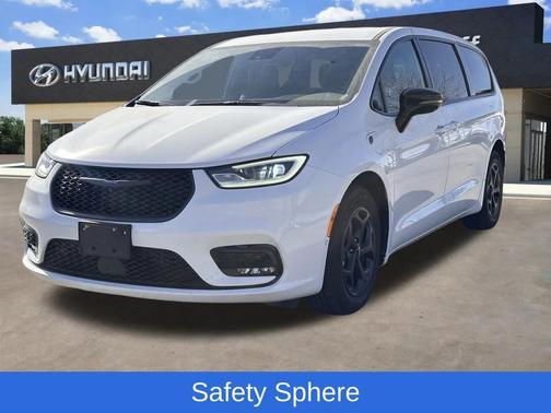 2024 Chrysler Pacifica Hybrid S Appearance Pkg
