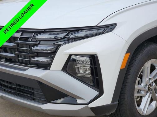 Serenity White Pearl 2026 Hyundai TUCSON SE
