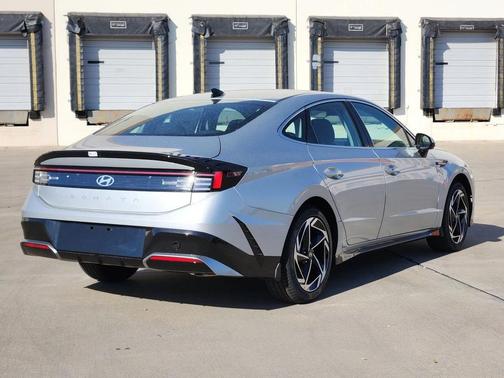 2026 Hyundai SONATA SEL