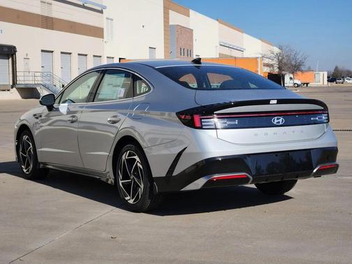 2026 Hyundai SONATA SEL