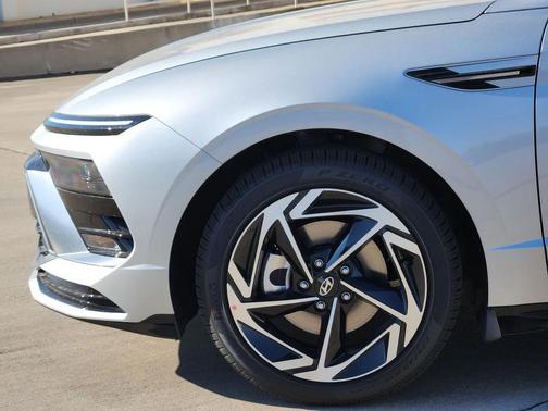 2026 Hyundai SONATA SEL