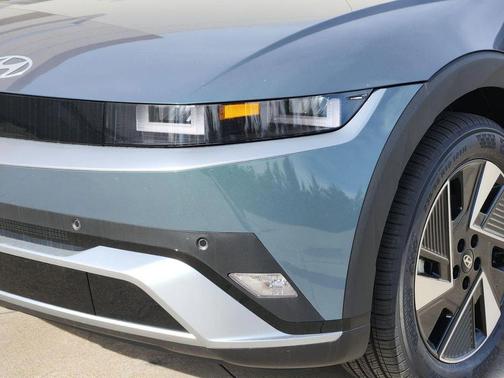 Digital Teal 2026 Hyundai IONIQ 5 SE