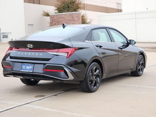 2026 Hyundai ELANTRA Sport