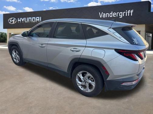 2022 Hyundai TUCSON SE
