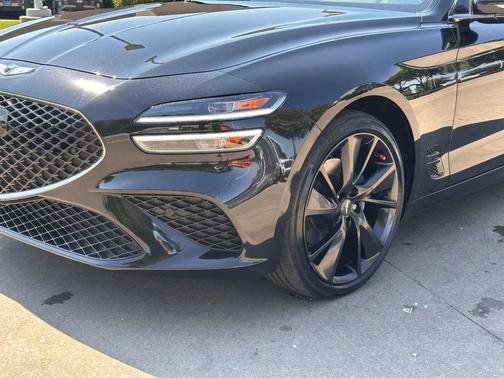 2023 Genesis G70 2.0T AWD