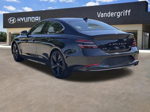 2023 Genesis G70 2.0T AWD