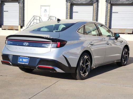 Aero Silver 2026 Hyundai SONATA SEL