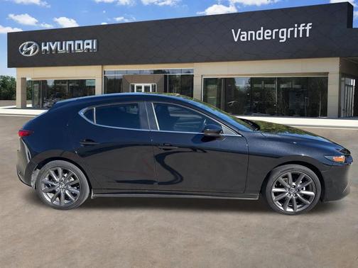 2022 Mazda Mazda3 FWD w/Preferred Package