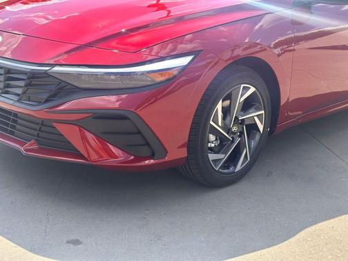 2025 Hyundai ELANTRA Sport