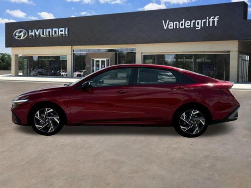 2025 Hyundai ELANTRA Sport