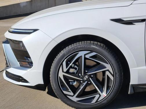 2026 Hyundai SONATA SEL