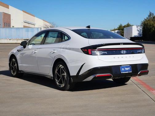 2026 Hyundai SONATA SEL