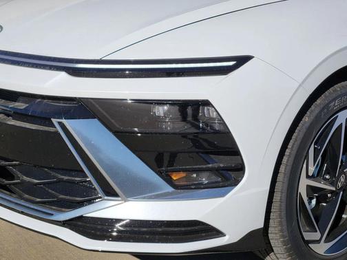 2026 Hyundai SONATA SEL