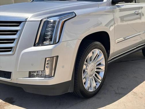 2017 Cadillac Escalade Platinum