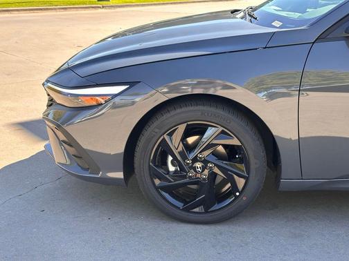 2026 Hyundai ELANTRA Sport