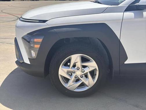2025 Hyundai KONA SE